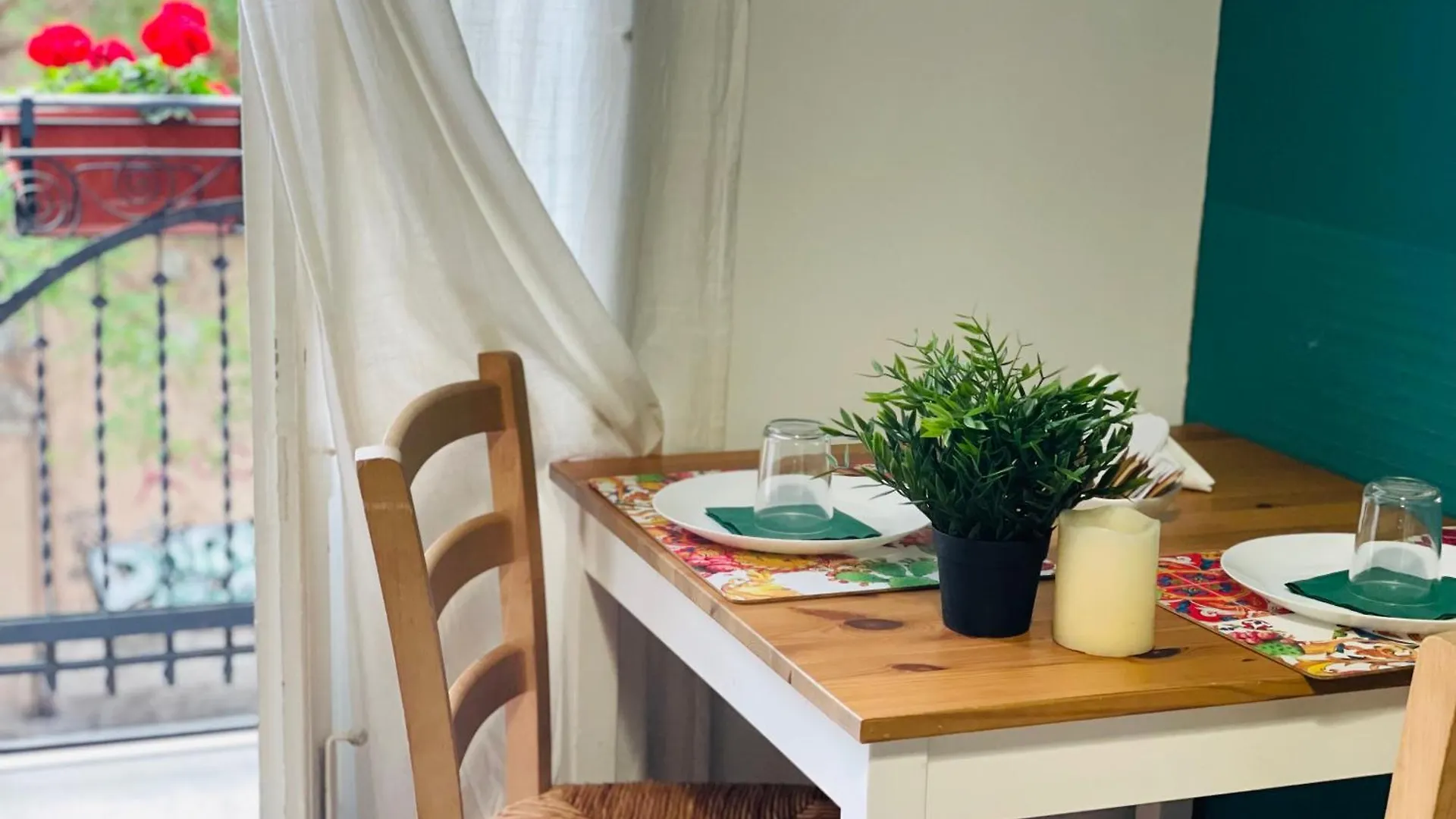 Bb Essenze Bed & Breakfast Palermo
