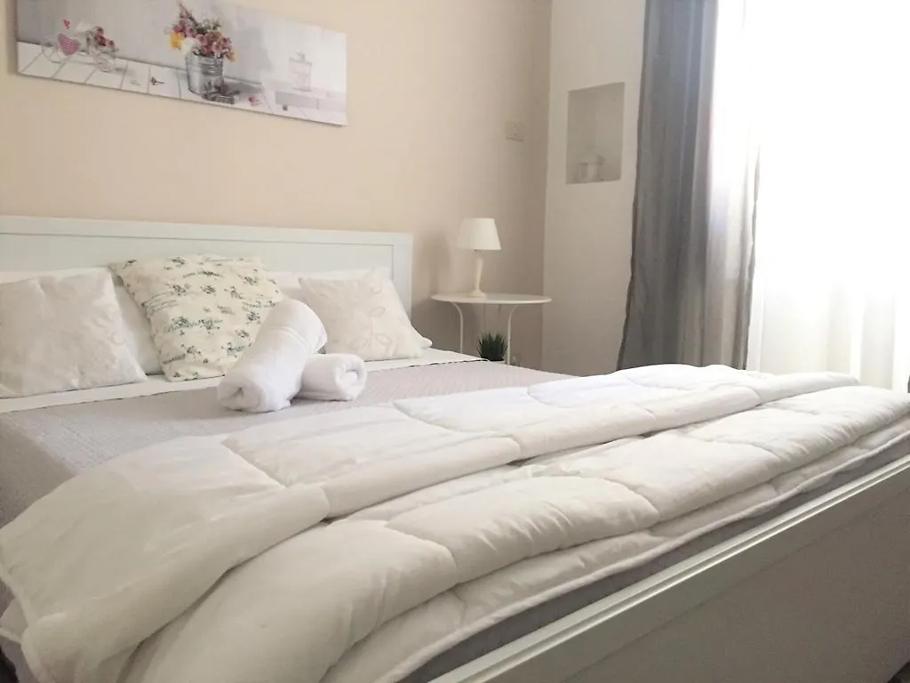 Bb Essenze Bed & Breakfast Palermo